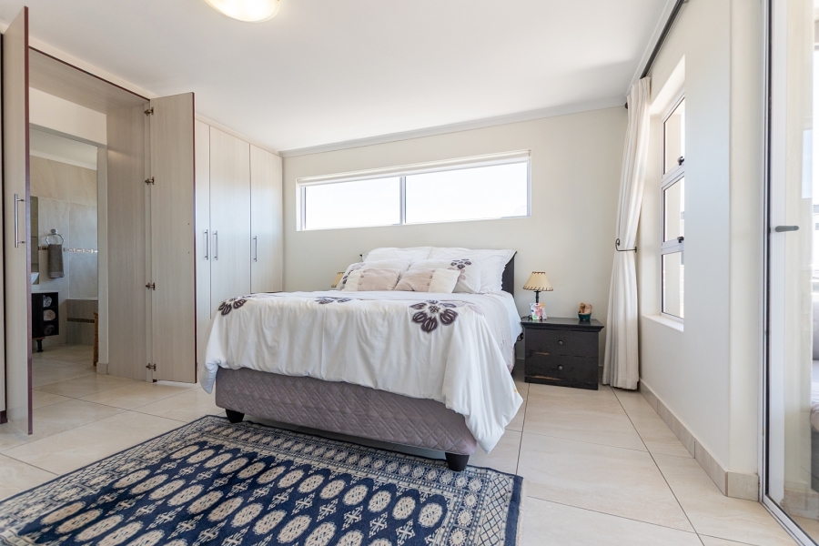 4 Bedroom Property for Sale in Sunset Estate Western Cape